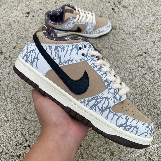 Travis Scott x Nike SB Dunk Low Paisley CT5053-010