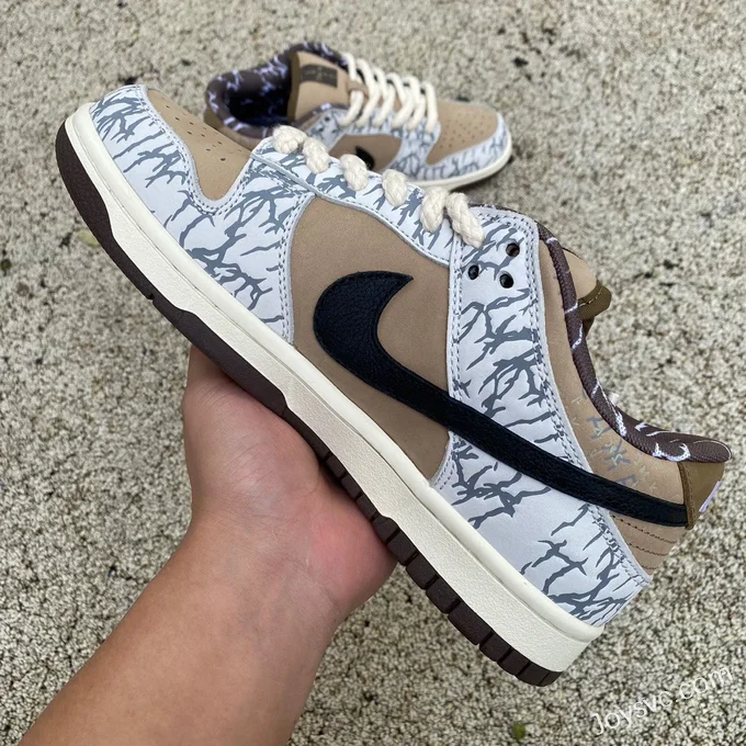 Travis Scott x Nike SB Dunk Low Paisley CT5053-010