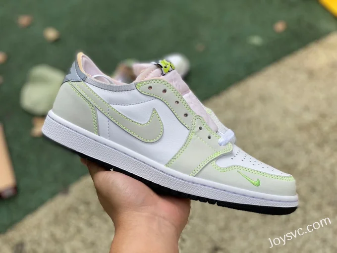 Air Jordan 1 Low OG DM7837-103 Ghost Green Retro