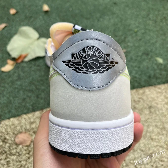 Air Jordan 1 Low OG DM7837-103 Ghost Green Retro