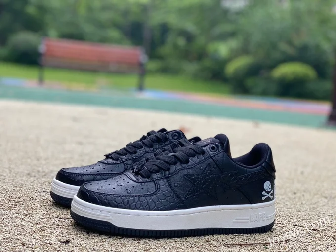 NEIGHBORHOOD x BAPE STA SK8 Low-Top Shoes in Black and White