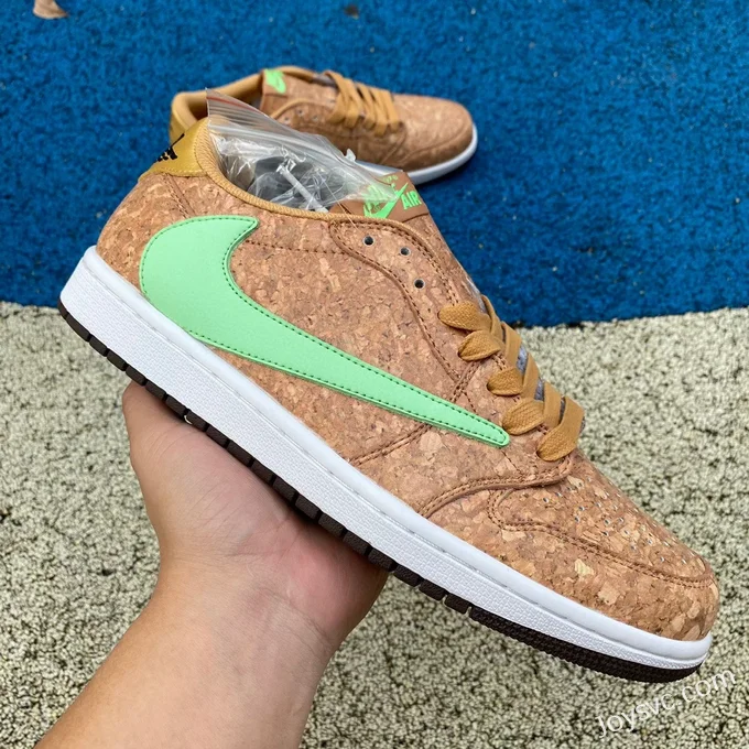 Travis Scott x Air Jordan 1 Low DM7866922 Oatmeal Green Reverse Swoosh