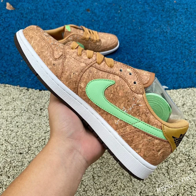 Travis Scott x Air Jordan 1 Low DM7866922 Oatmeal Green Reverse Swoosh