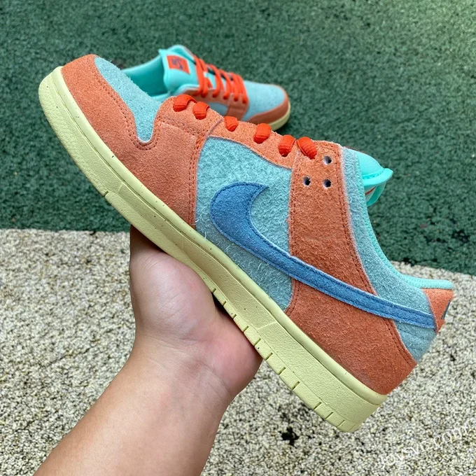 Nike SB Dunk Low Noise Aqua Orange Cyan DV542980