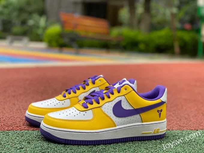 Kobe Bryant x Nike Air Force 1 Low Retro QS FZ1151-100