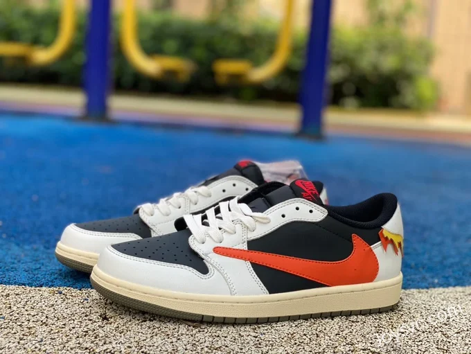 Travis Scott x Air Jordan 1 Low DM7866928 White Black Orange Reverse Swoosh