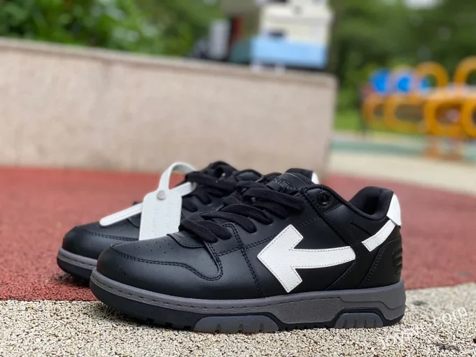 OFF-WHITE Black White Leather Sneakers