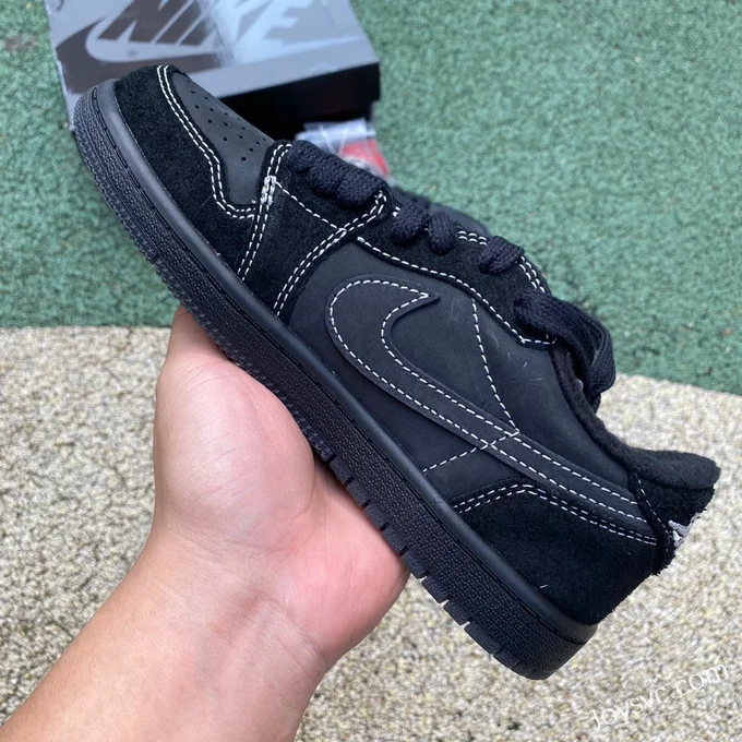 Travis Scott x Air Jordan 1 Low DM7866-001 Black Cat Kids Version