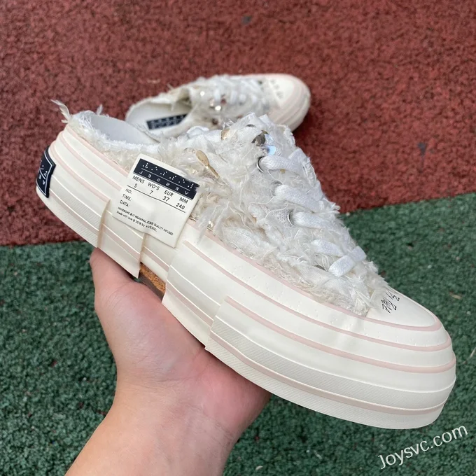 VESSEL Swan Tears Low-Top Canvas Shoes in White