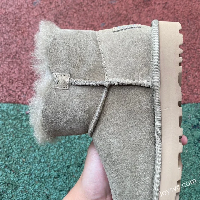 UGG Bailey Mini Bailey Button 11 Light Green Diamond Boots