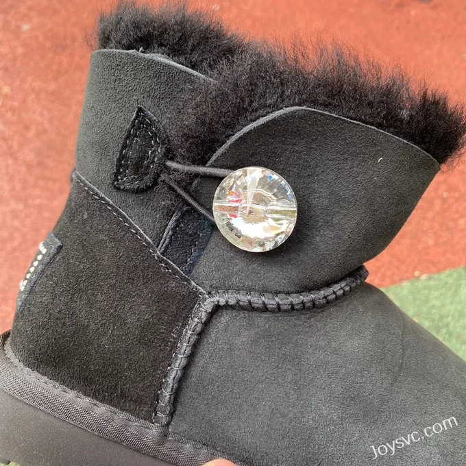 UGG Bailey Mini Bailey Button 11 Black Diamond Boots