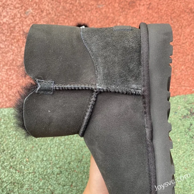 UGG Bailey Black Short Boots