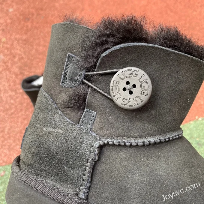 UGG Bailey Black Short Boots