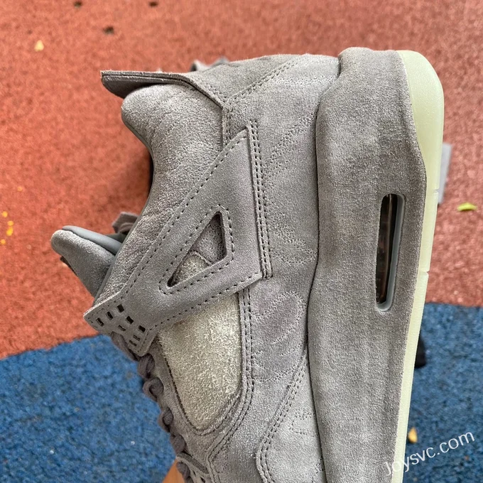 Air Jordan 4 KAWS 930155-003 Grey