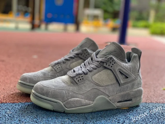 Air Jordan 4 KAWS 930155-003 Grey