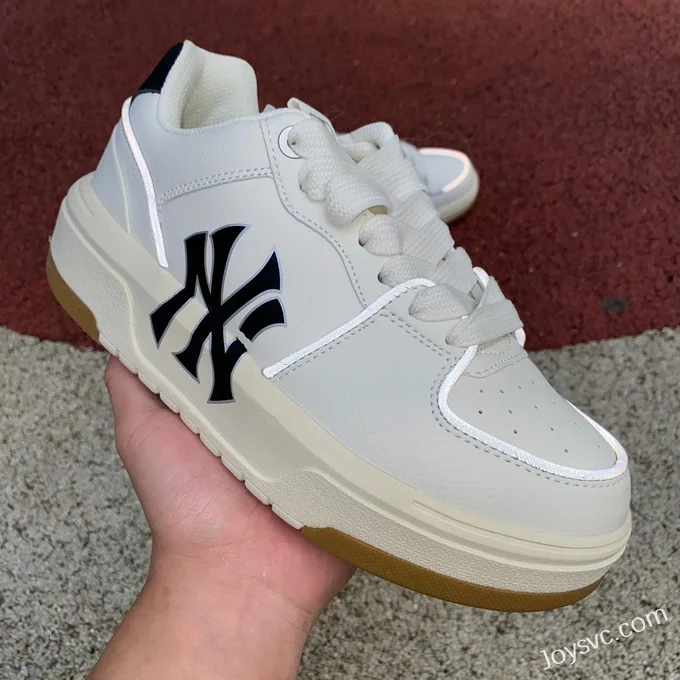 MLB White Beige NY Yankees Dad Shoes 3ASXCA12N-50WHS