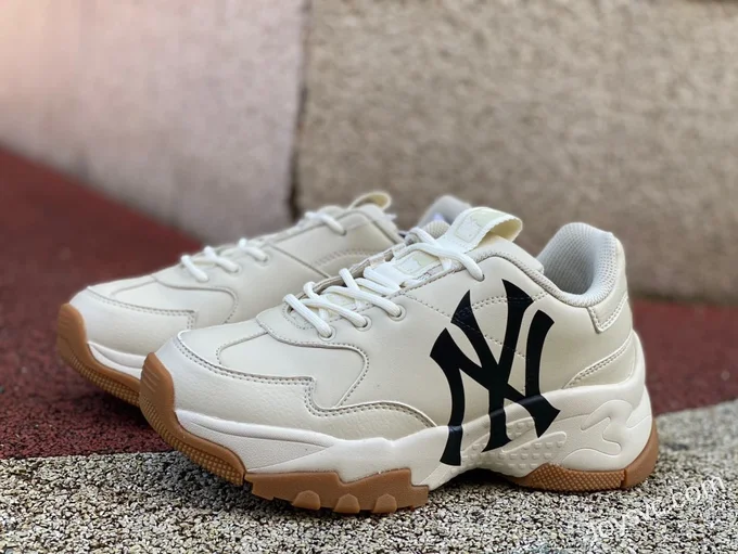 MLB White NY Yankees Dad Shoes 3ASXCA12N-C0001