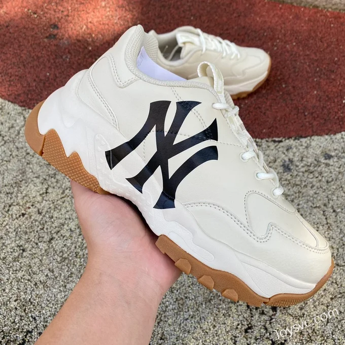 MLB White NY Yankees Dad Shoes 3ASXCA12N-C0001