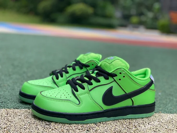 Powerpuff Girls x Nike SB Dunk Low Buttercup FZ8