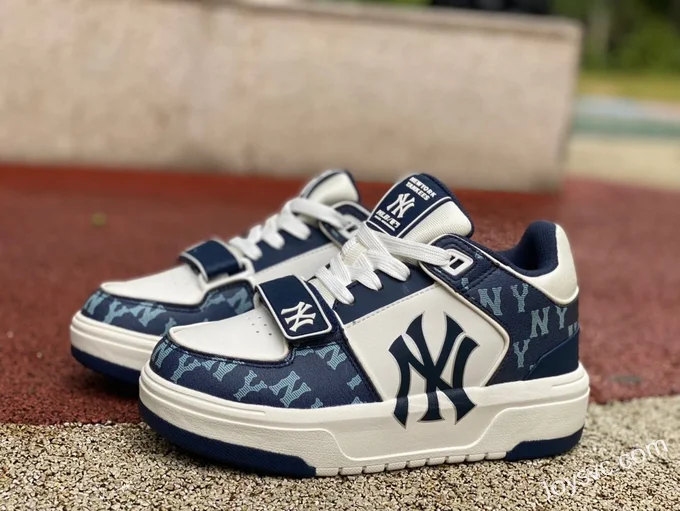 MLB Denim Blue White NY Print Casual Shoes 3ASXCDN3N