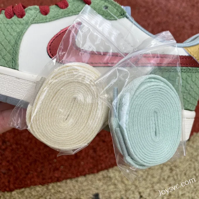 Air Jordan 1 Retro Low FN3727-100 White Green Red