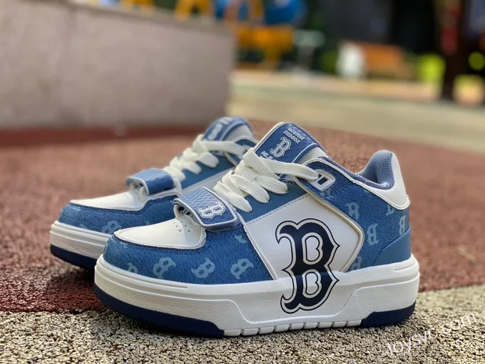 MLB White Blue NY Print Casual Shoes 3ASXCDN3N