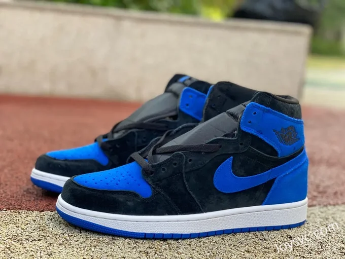 Air Jordan 1 High DZ5485-042 Royal Suede Retro