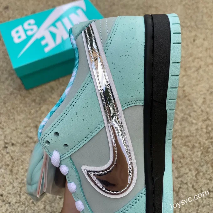 Tiffany & Co. x Nike Dunk Low BV1310-402