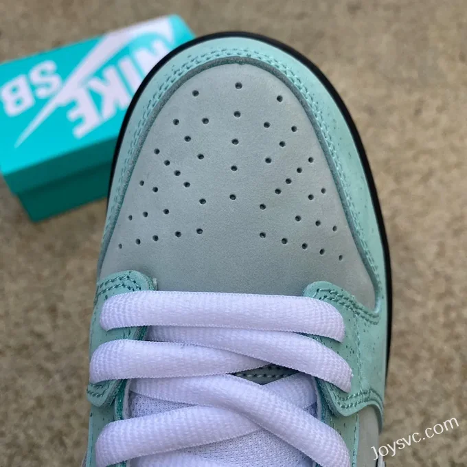 Tiffany & Co. x Nike Dunk Low BV1310-402