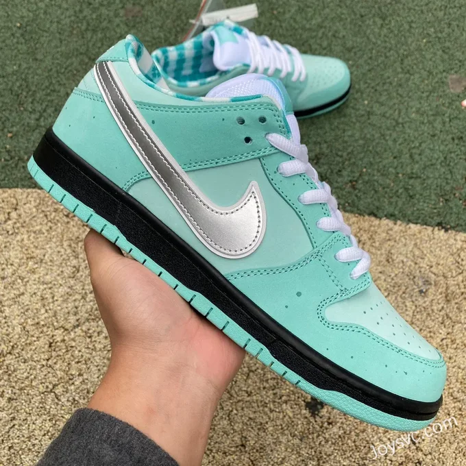 Tiffany & Co. x Nike Dunk Low BV1310-402