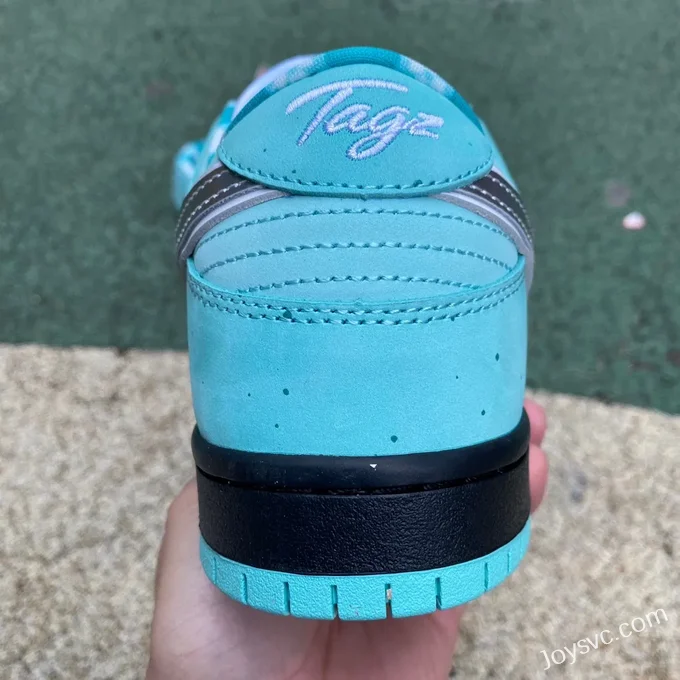 Tiffany & Co. x Nike Dunk Low BV1310-402