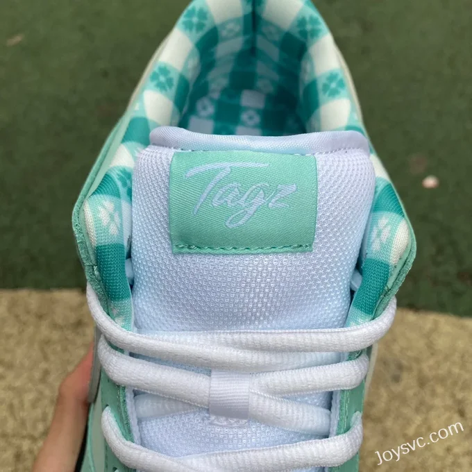 Tiffany & Co. x Nike Dunk Low BV1310-402