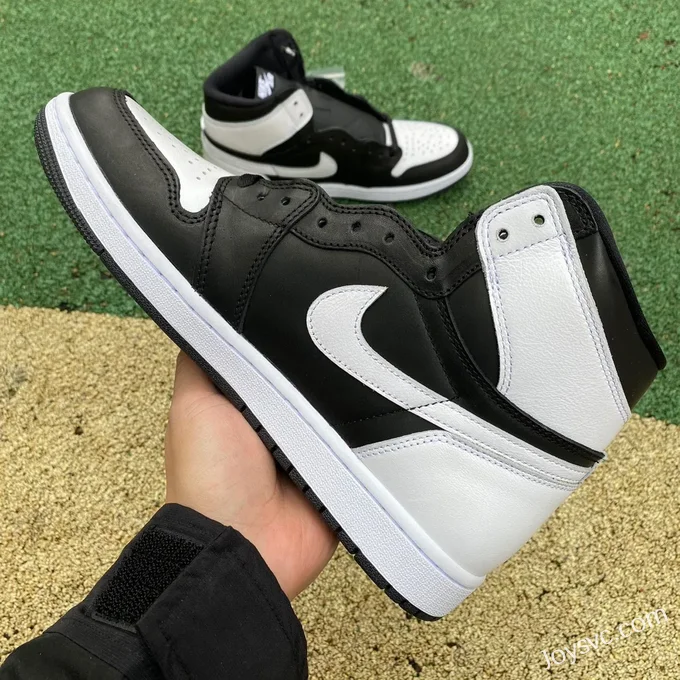 Air Jordan 1 High DZ5485-010 Reverse Panda Pure Version