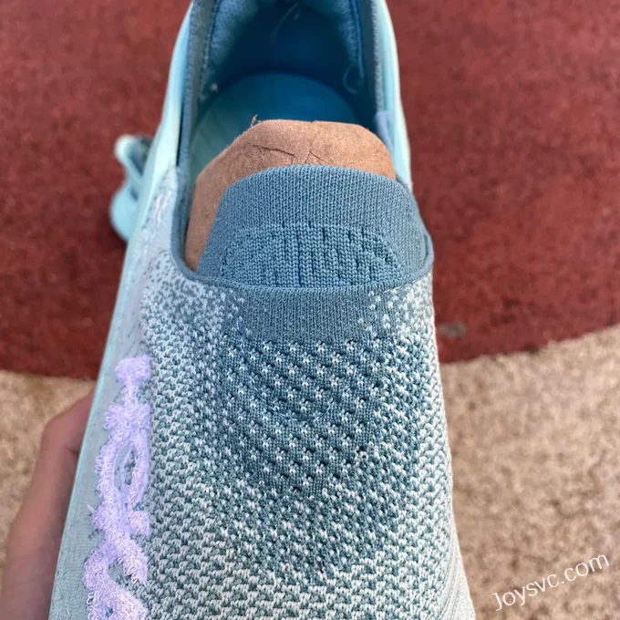 Hoka One One Restore TC Tiffany