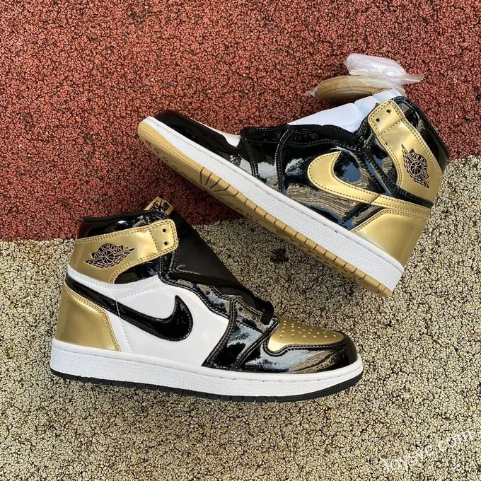 Air Jordan 1 High 861428-001 Black Gold Top 3 Retro