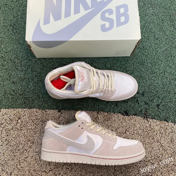 Pure Original Nike SB Dunk Low Beige Retro Sneakers FZ5654-100