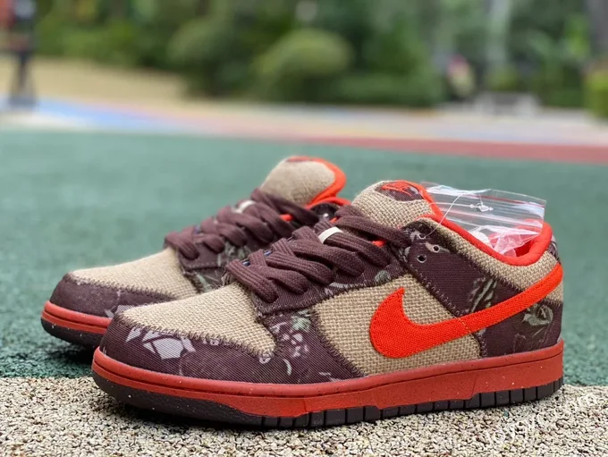 Nike SB Dunk Low Hunter Reese Forbes 304292-281