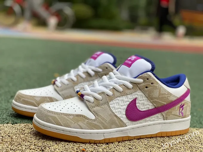 Rayssa Leal x Nike SB Dunk Low Collaboration FZ5251-001