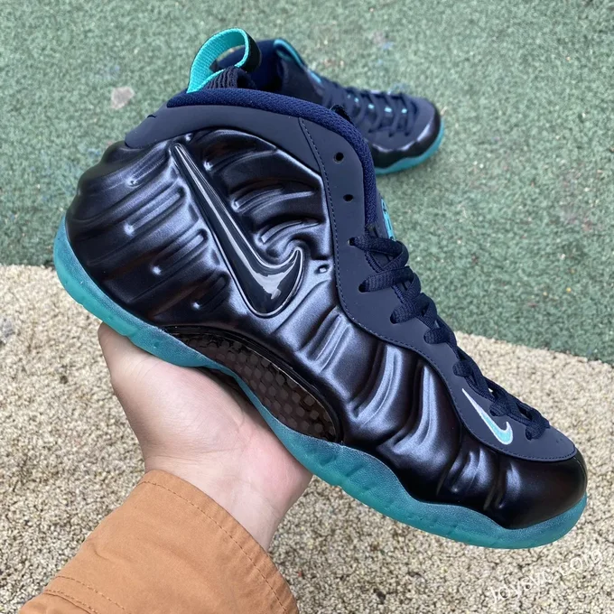 Nike Air Foamposite Pro Sneakers in Obsidian