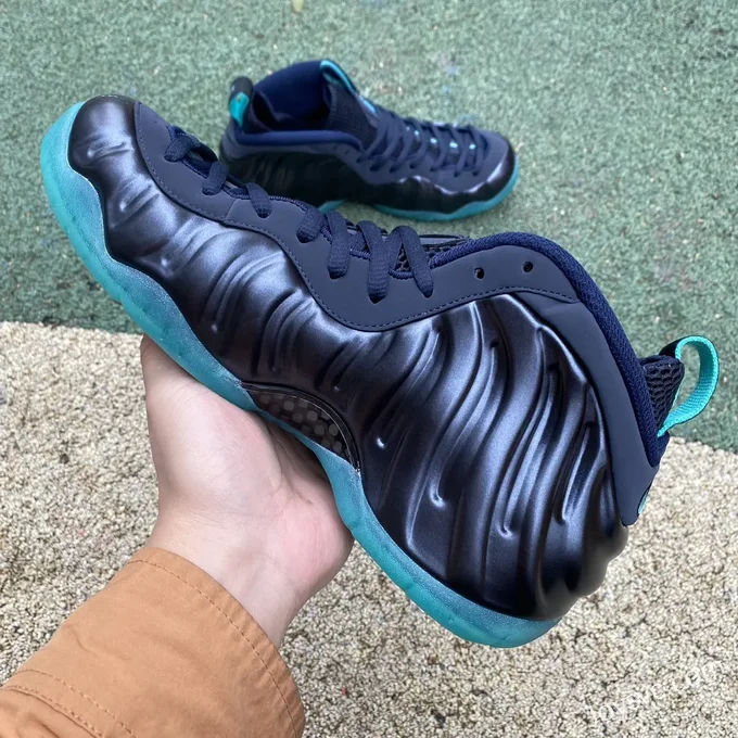 Nike Air Foamposite Pro Sneakers in Obsidian