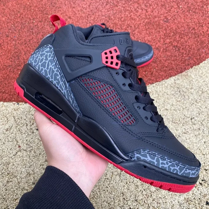 Nike Air Jordan Spizike Low in Black and Red