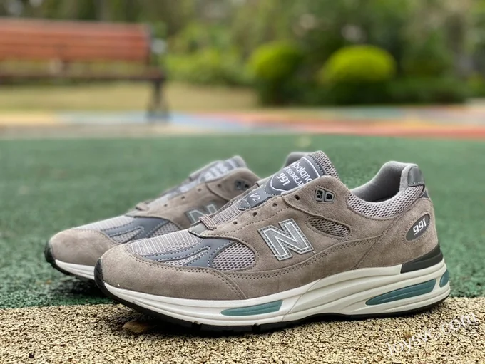 New Balance 991 Grey Green Retro Running Shoes U991GL2