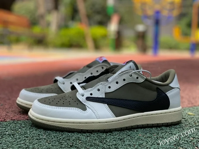 Travis Scott x Air Jordan 1 Low Golf DM7866-200 Black White Green Reverse Swoosh