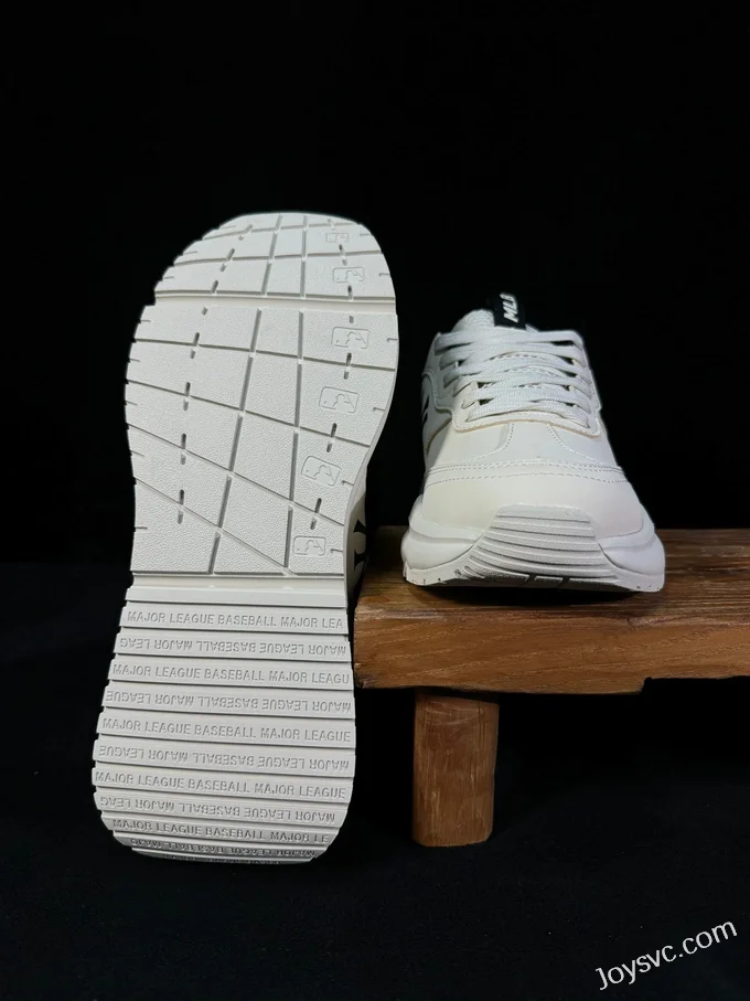 MLB 3.0 White Black Chunky Runner Basic GP008