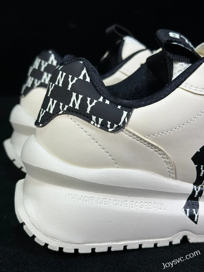 MLB 3.0 White Black Chunky Runner Basic GP008