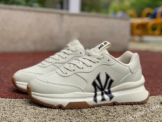 MLB 3.0 Cream Chunky Runner Basic Dad Shoes