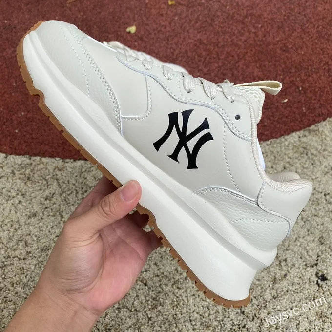 MLB 3.0 Cream Chunky Runner Basic Dad Shoes