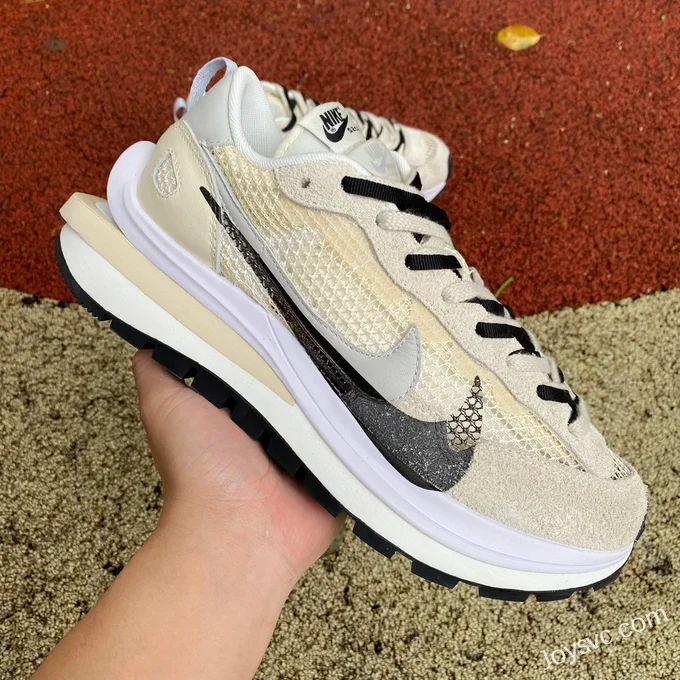 Nike x Sacai Vaporwaffle Beige Mesh CV1363-101