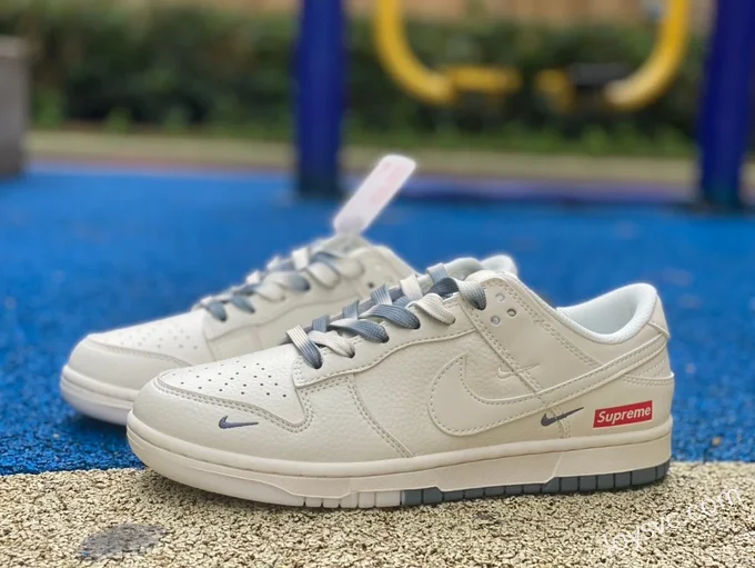 Nike Dunk Low x Supreme Beige Blue BB8675-105