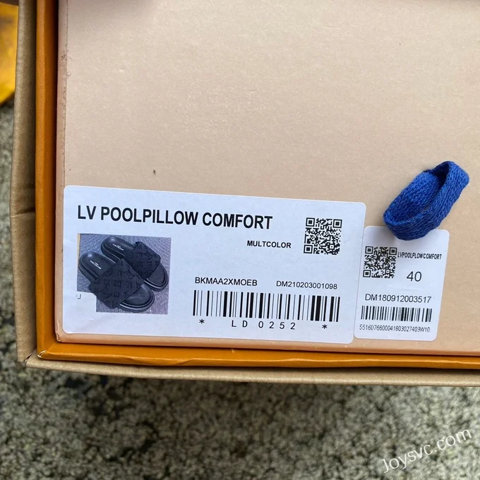 Louis Vuitton Pool Pillow Comfort Black Slides